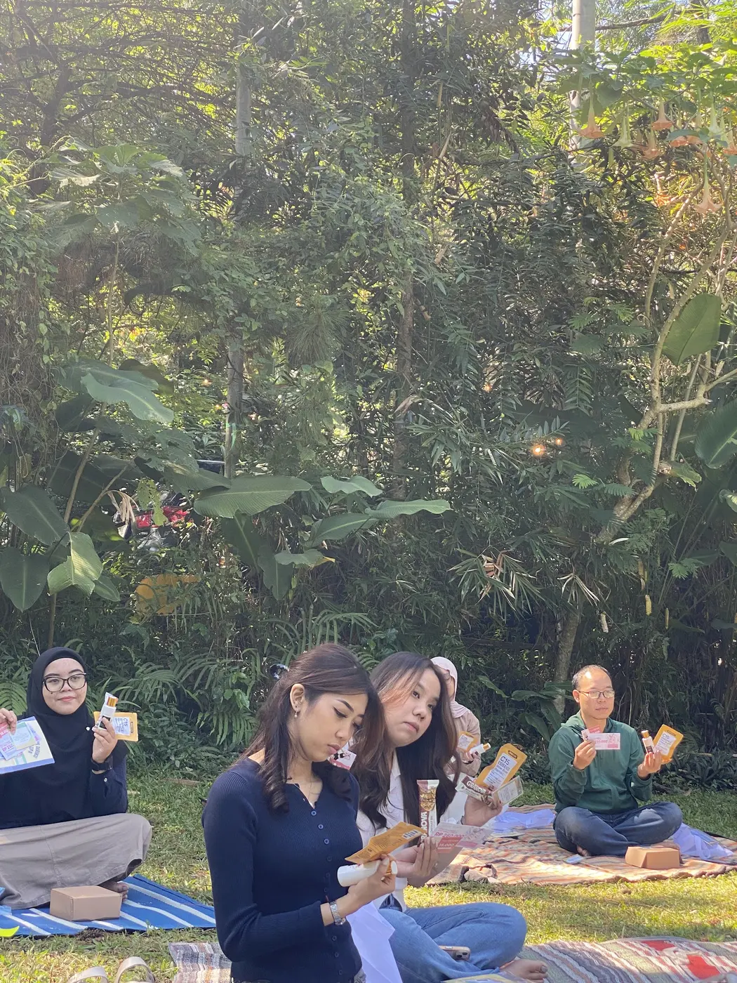 Sesi berkelompok di taman